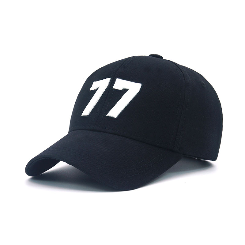 Бейсболка с вышивкой 77
