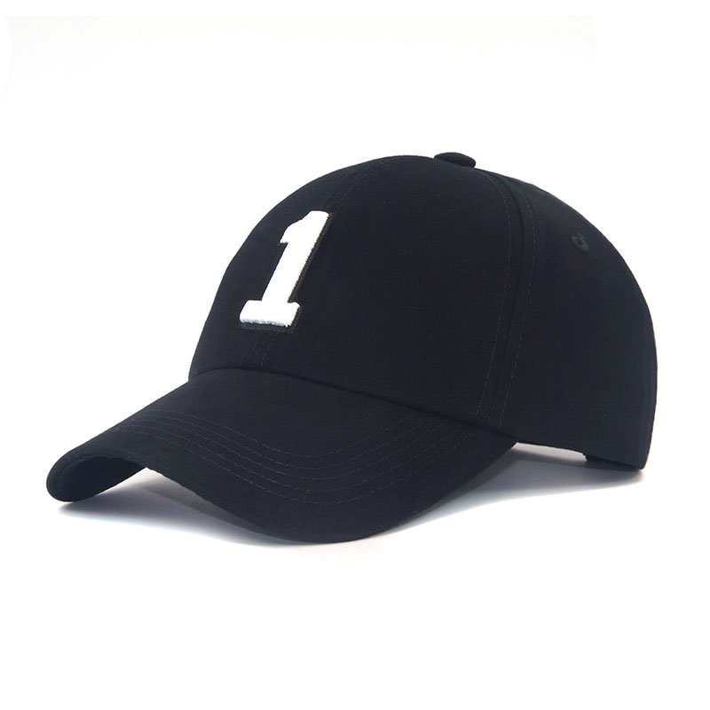 Бейсболка с вышивкой 1